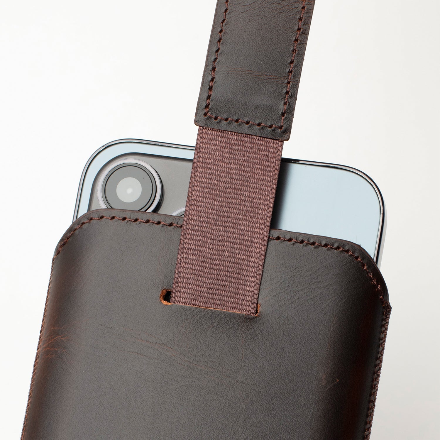 Pull-up iPhone 16 Pro Max